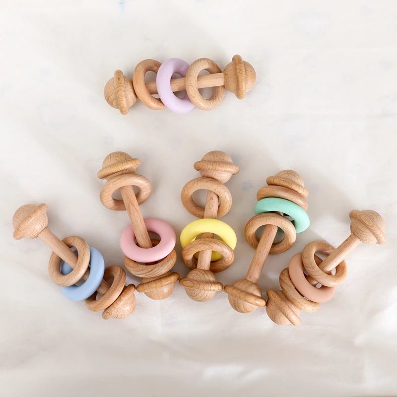 Hochet en bois de hêtre et silicone – Anneau de dentition bébé, jouet Montessori sensoriel - Nid’Éveil